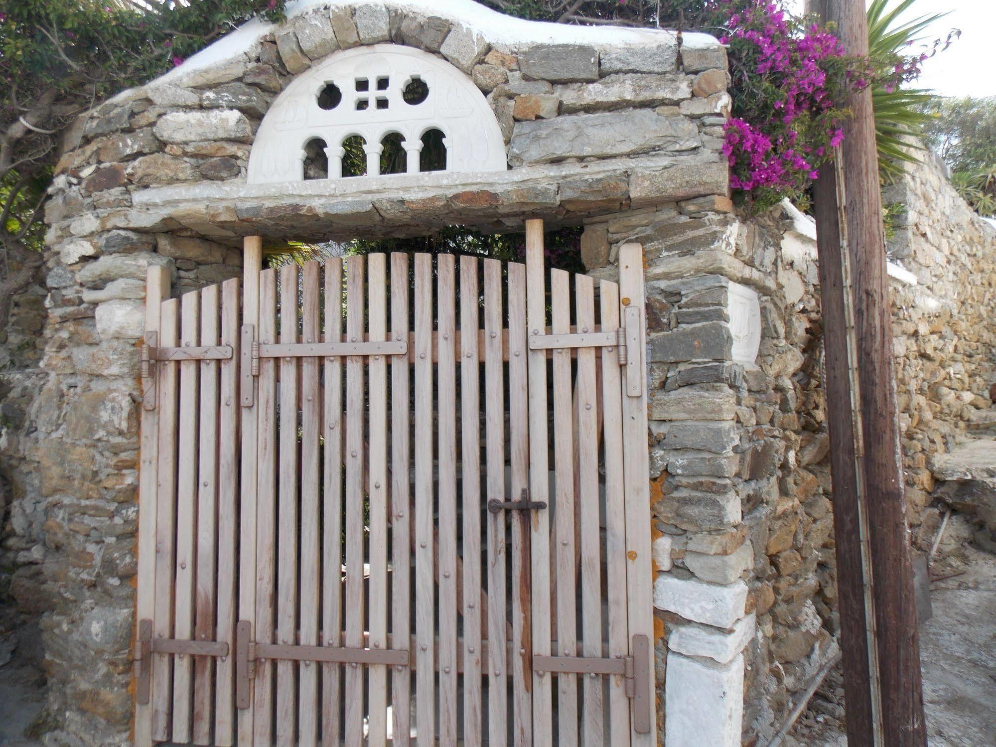 Studios & Suites Rania Mykonos Town Экстерьер фото